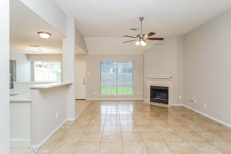2,005/Mo, 14514 Lone Willow Ln Missouri City, TX 77489 Living Room View
