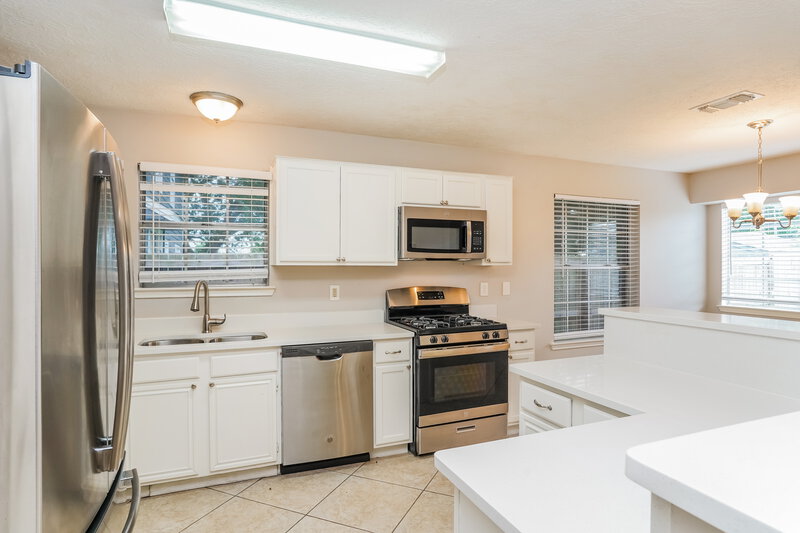 2,005/Mo, 14514 Lone Willow Ln Missouri City, TX 77489 Kitchen View 2
