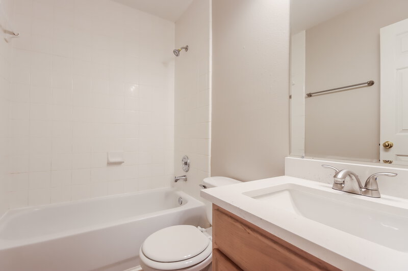 2,055/Mo, 2842 Fox Ravine Dr Spring, TX 77386 Bathroom View
