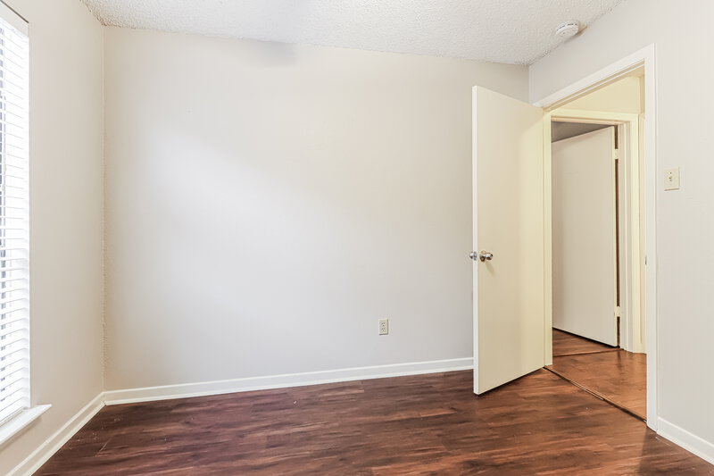 1,465/Mo, 18606 Hiddenbay Way Spring, TX 77379 Bedroom View 2