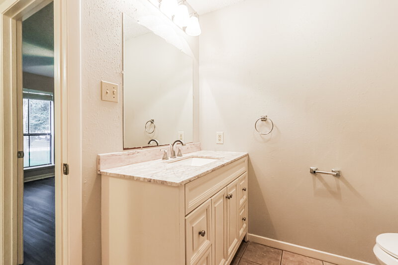 1,465/Mo, 18606 Hiddenbay Way Spring, TX 77379 Bathroom View