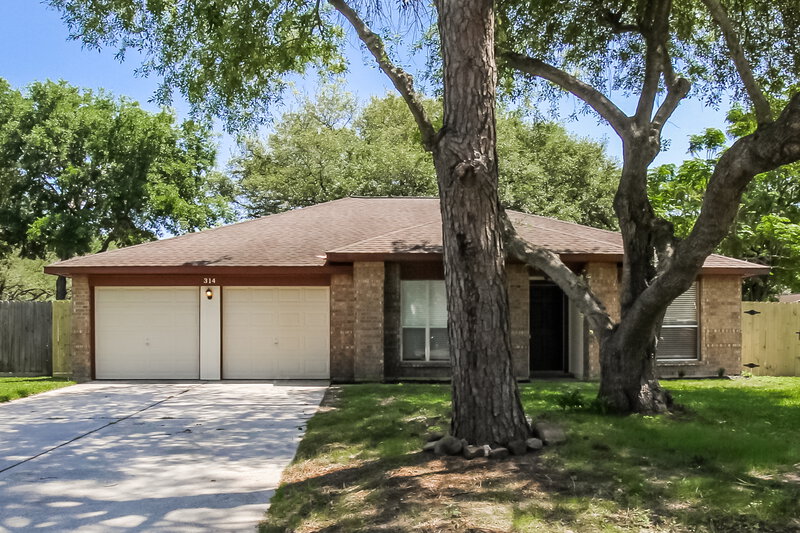 2,135/Mo, 314 Thistlewood Ct League City, TX 77573 External View