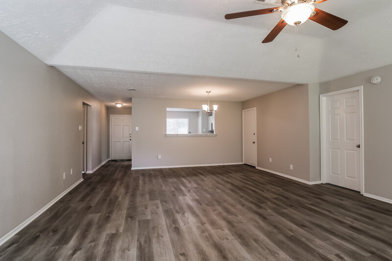 2,135/Mo, 314 Thistlewood Ct League City, TX 77573 Dining Room View