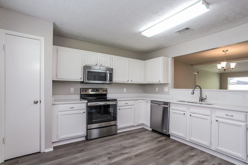 2,135/Mo, 314 Thistlewood Ct League City, TX 77573 Kitchen View 3