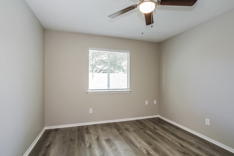 2,135/Mo, 314 Thistlewood Ct League City, TX 77573 Bedroom View