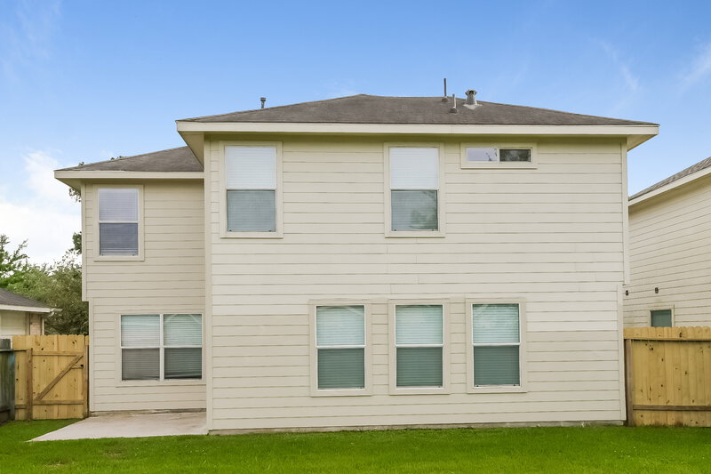 2,245/Mo, 13215 Dennis Way Lane Houston, TX 77044 Rear View