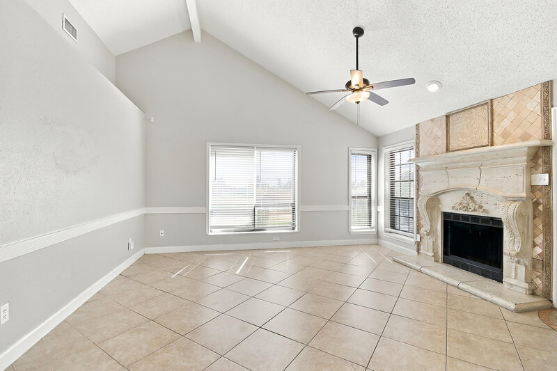 1,815/Mo, 4210 Hawk Meadow Dr Katy, TX 77449 Living Room View 2