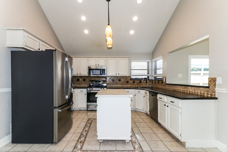 1,905/Mo, 4210 Hawk Meadow Dr Katy, TX 77449 Kitchen View