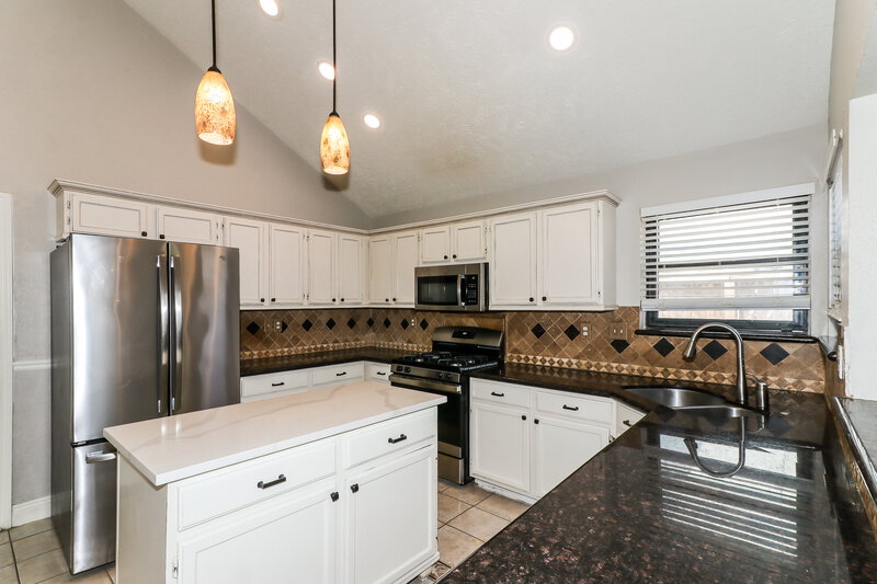 1,905/Mo, 4210 Hawk Meadow Dr Katy, TX 77449 Kitchen View 2