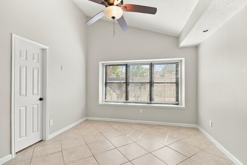 1,815/Mo, 4210 Hawk Meadow Dr Katy, TX 77449 Primary Bedroom View 2