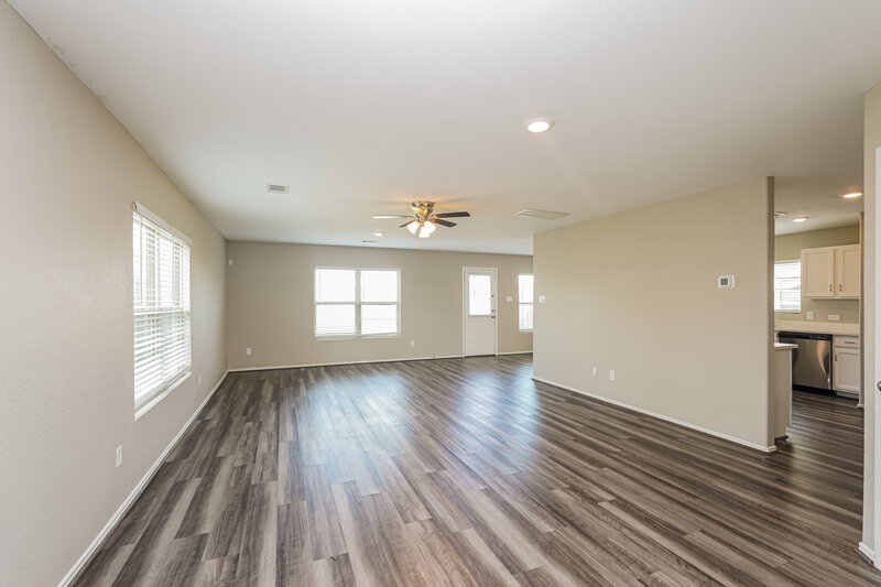1,850/Mo, 8005 Wayside Village Way Houston, TX 77016 Living Room View