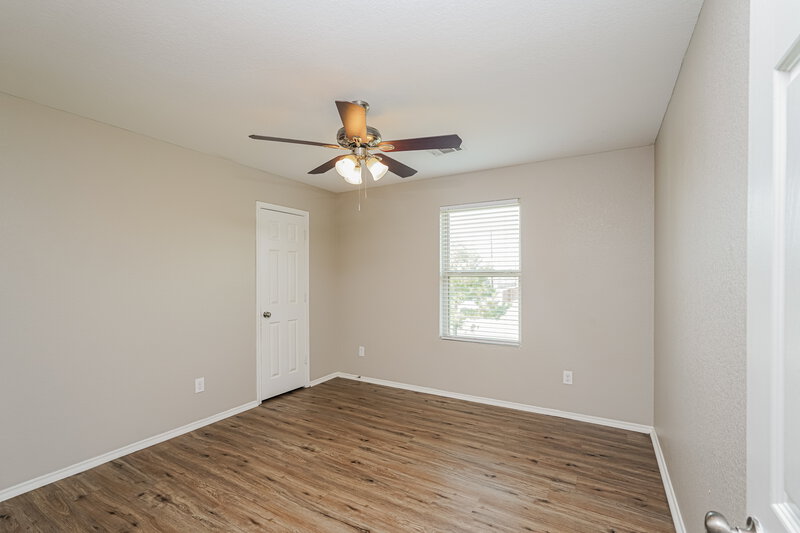 1,850/Mo, 8005 Wayside Village Way Houston, TX 77016 Bedroom View 3