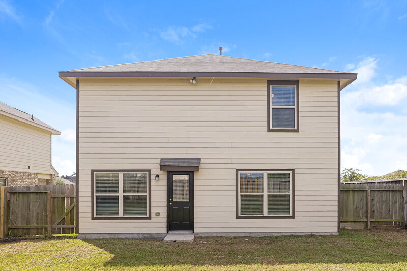 1,850/Mo, 8005 Wayside Village Way Houston, TX 77016 Rear View