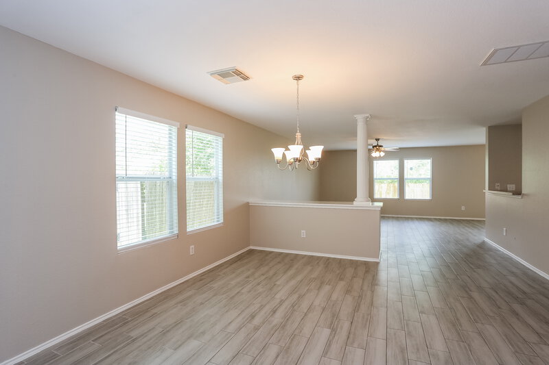 2,910/Mo, 2922 Junction Dr Houston, TX 77045 Dining Room View