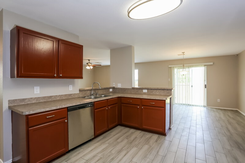 2,910/Mo, 2922 Junction Dr Houston, TX 77045 Kitchen View