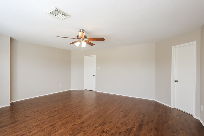 2,910/Mo, 2922 Junction Dr Houston, TX 77045 Main Bedroom View 2