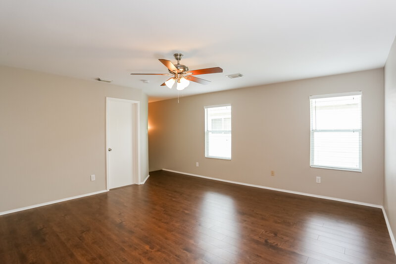 2,910/Mo, 2922 Junction Dr Houston, TX 77045 Bedroom View 3
