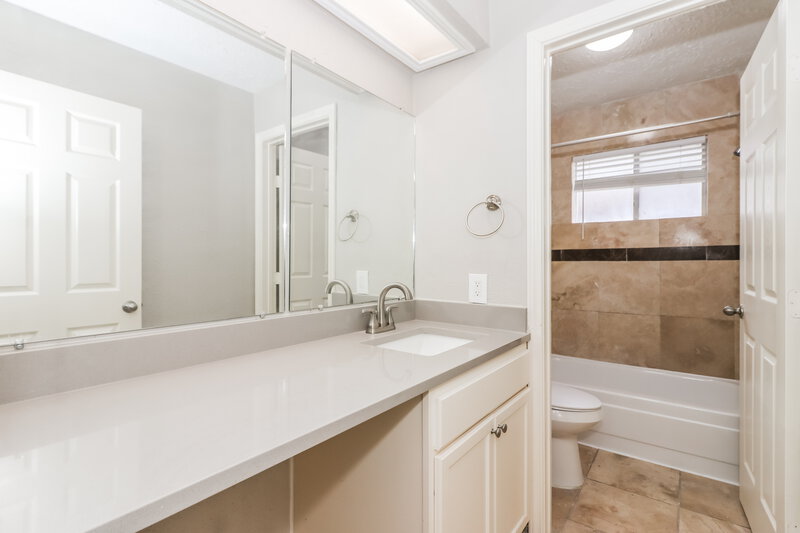 1,745/Mo, 1515 Windys Way Katy, TX 77449 Bathroom View