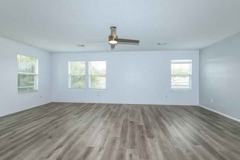 1,950/Mo, 302 Falling Pine Dr Conroe, TX 77304 Family Room View 2