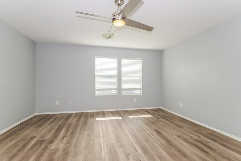2,140/Mo, 302 Falling Pine Dr Conroe, TX 77304 Main Bedroom View 2