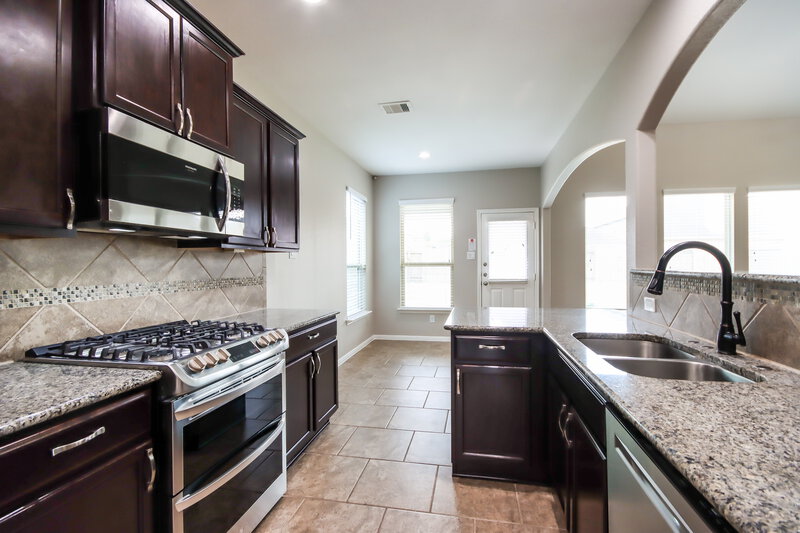 2,540/Mo, 19238 Silver Dapple Dr Porter, TX 77365 Kitchen View 2