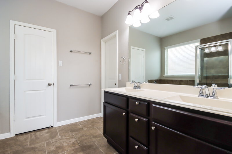 2,540/Mo, 19238 Silver Dapple Dr Porter, TX 77365 Main Bathroom View