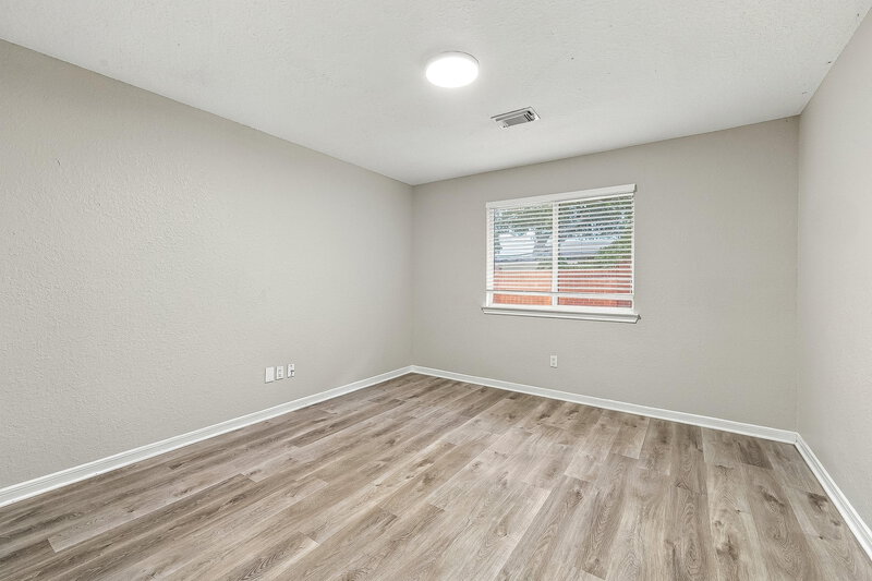 2,260/Mo, 622 Oak Briar Dr Kemah, TX 77565 Bedroom View