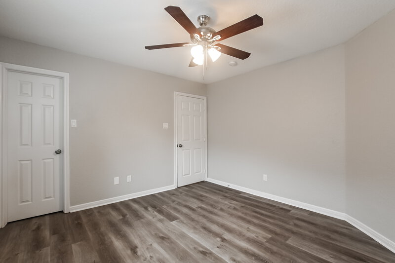 2,665/Mo, 622 Oak Briar Dr Kemah, TX 77565 Bedroom View