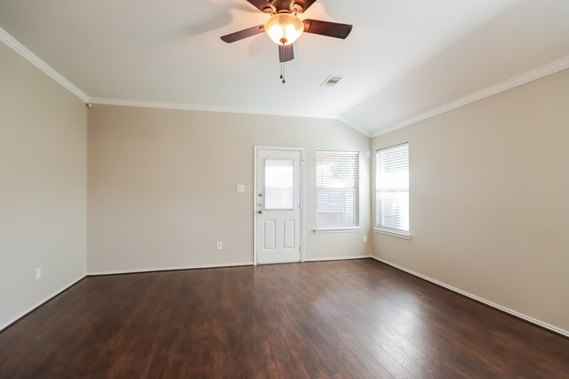 1,935/Mo, 415 Crosby Village Dr Crosby, TX 77532 Living Room View