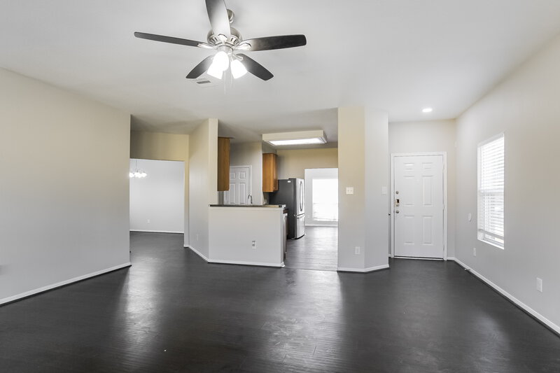 2,520/Mo, 29339 Alba Rose Dr Spring, TX 77386 Living Room View