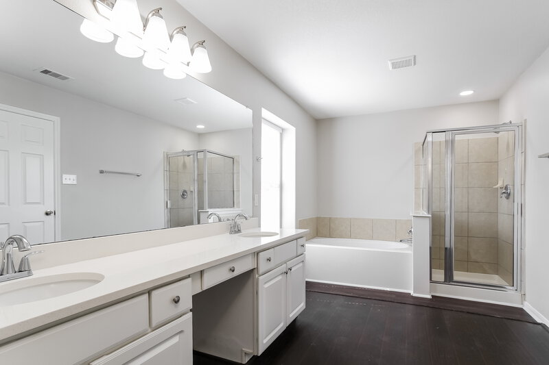 2,520/Mo, 29339 Alba Rose Dr Spring, TX 77386 Main Bathroom View