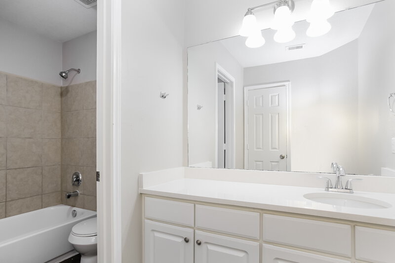2,520/Mo, 29339 Alba Rose Dr Spring, TX 77386 Bathroom View 2