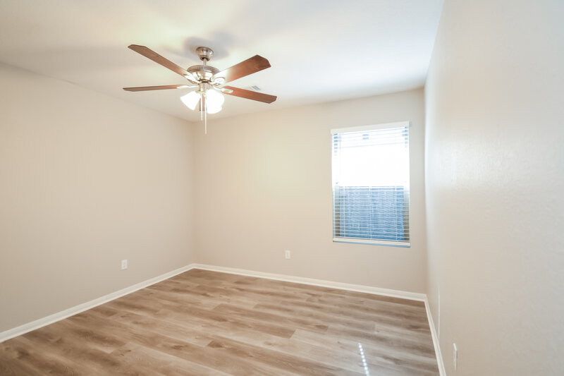 2,205/Mo, 135 Tonkawa Canyon Dr La Marque, TX 77568 Bedroom View