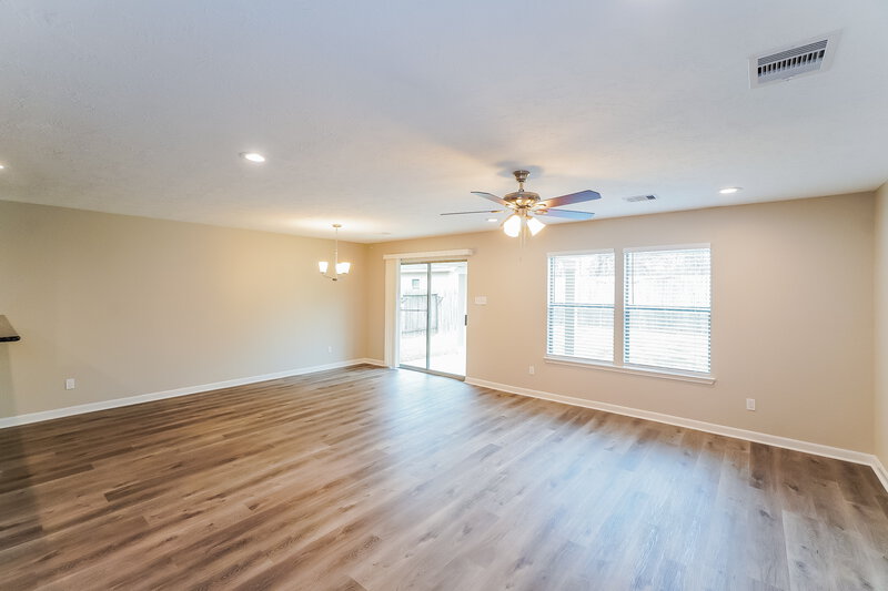 2,335/Mo, 3007 Mustang Meadow Ln Manvel, TX 77578 Living Room View