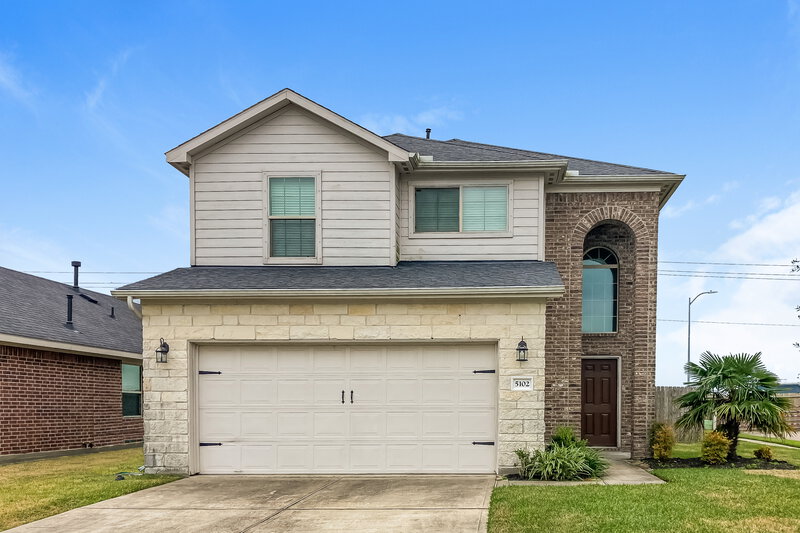 0/Mo, 5102 Lagoon Ct Bacliff, TX 77518 External View