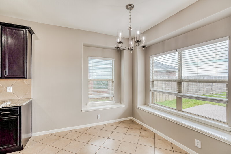 2,080/Mo, 5102 Lagoon Ct Bacliff, TX 77518 Dining Room View