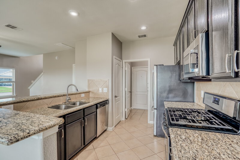 2,080/Mo, 5102 Lagoon Ct Bacliff, TX 77518 Kitchen View