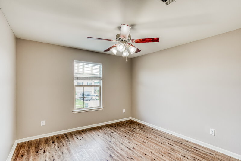 2,080/Mo, 5102 Lagoon Ct Bacliff, TX 77518 Bedroom View