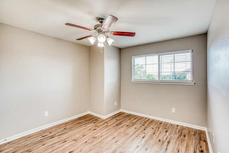 2,080/Mo, 5102 Lagoon Ct Bacliff, TX 77518 Bedroom View 2