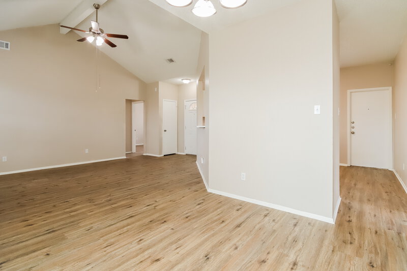 1,930/Mo, 3223 Ciderwood Dr Spring, TX 77373 Living Room View 3