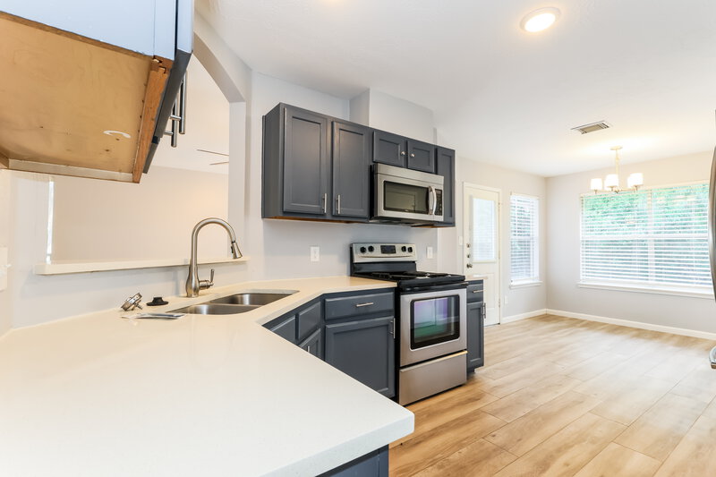 1,745/Mo, 318 Lazy Ln Montgomery, TX 77356 Kitchen View 2
