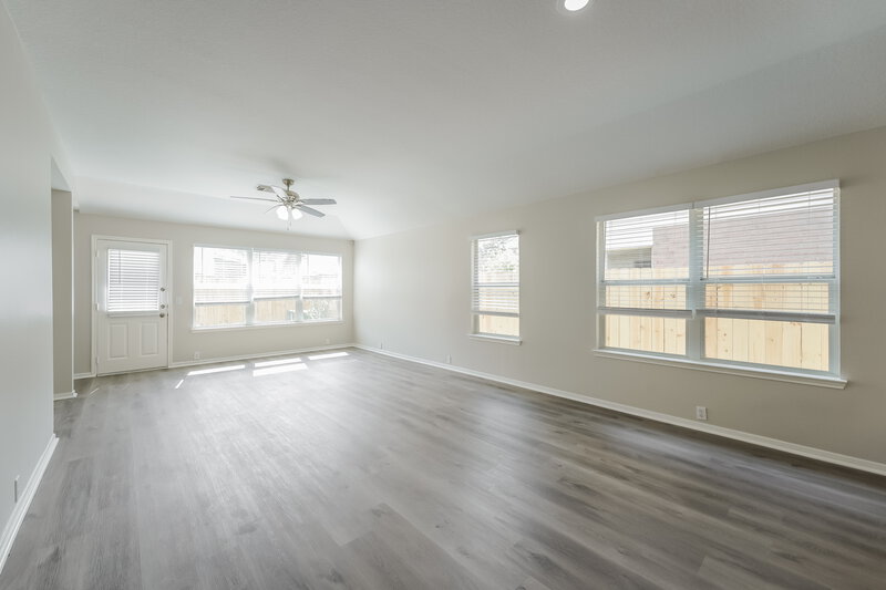 1,985/Mo, 20230 Cypresswood Gln Spring, TX 77373 Living Room View