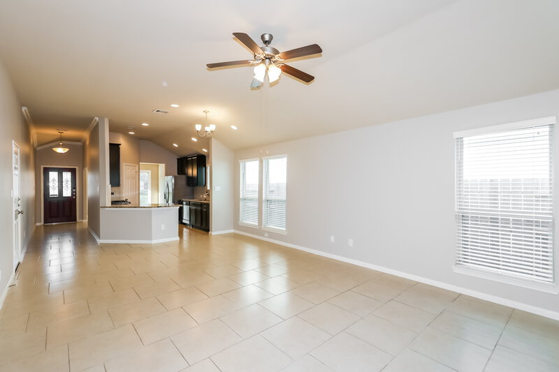 2,055/Mo, 18919 Hartford Falls Ln Richmond, TX 77407 Living Room View 2