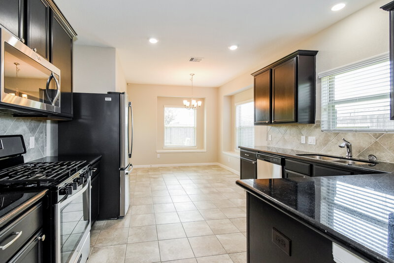 2,490/Mo, 5134 Misty Ln Bacliff, TX 77518 Kitchen View
