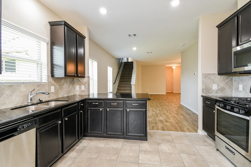 2,490/Mo, 5134 Misty Ln Bacliff, TX 77518 Kitchen View 2