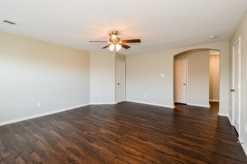 2,490/Mo, 5134 Misty Ln Bacliff, TX 77518 Main Bedroom View