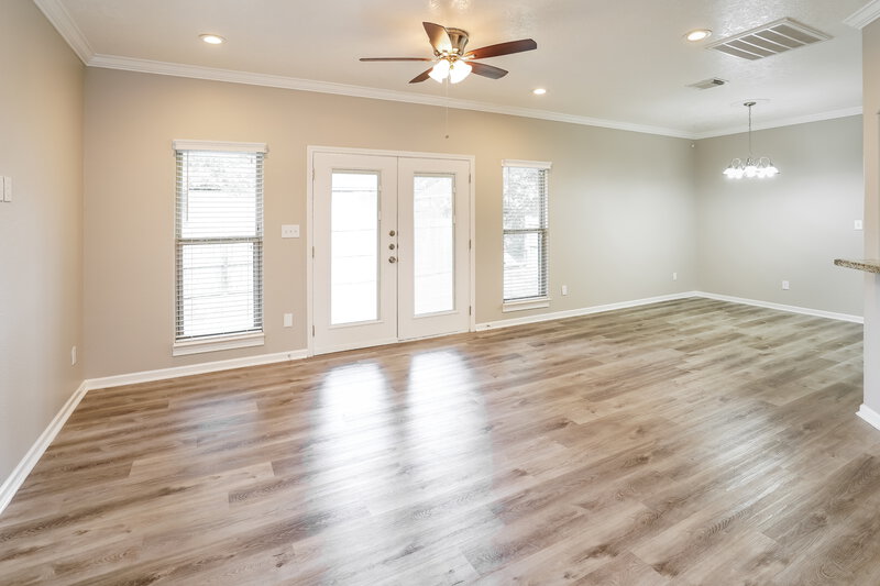 1,925/Mo, 212 Kellyn Ct Conroe, TX 77306 Living Room View
