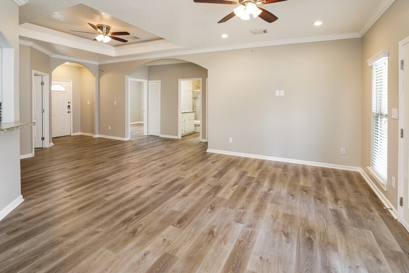 1,925/Mo, 212 Kellyn Ct Conroe, TX 77306 Living Room View 2