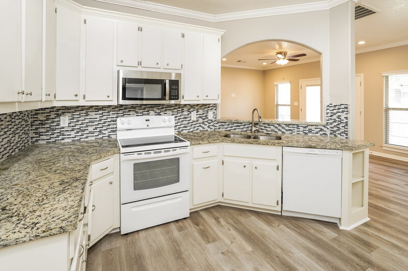 1,925/Mo, 212 Kellyn Ct Conroe, TX 77306 Kitchen View 2