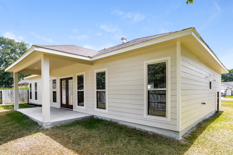 1,925/Mo, 212 Kellyn Ct Conroe, TX 77306 Rear View